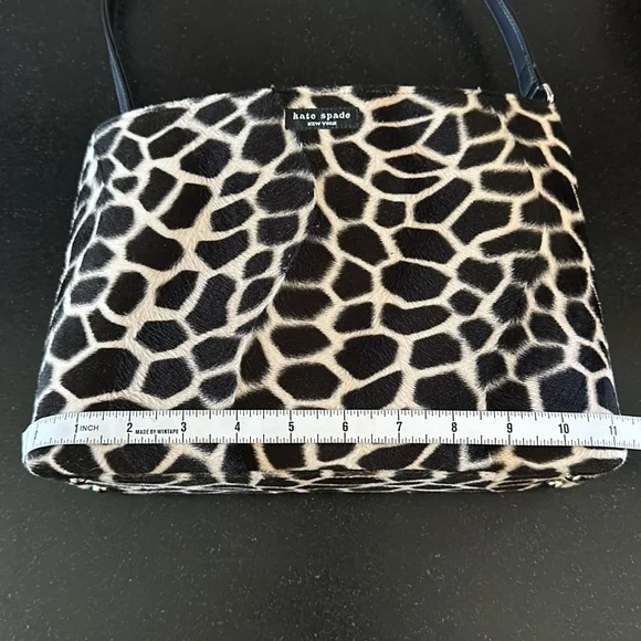 Kate Spade, Giraffe Faux Fur Animal Print Leather Handbag. Stain inside purse. - Picture 6 of 7